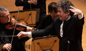 Filarmónica de Los Ángeles celebra el legado de Gustavo Dudamel