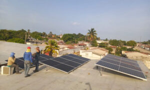 Zulianos aspiran al Premio Venezuela Productiva con energía solar en salud