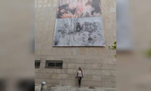 Artista zuliana exhibe obra inspirada en la Dana en Universidad de España