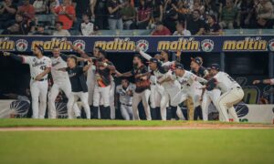 Águilas vence 3-1 a Cardenales y suma su tercera victoria al hilo