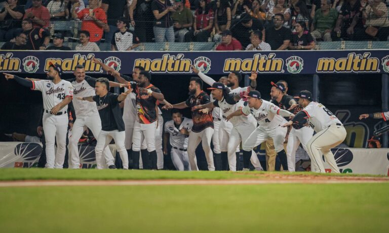 Águilas vence 3-1 a Cardenales y suma su tercera victoria al hilo