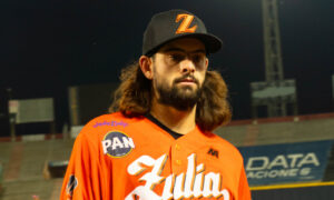 Tres lanzadores importados se suman a la pretemporada de las Águilas