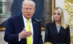 Trump confirma que autorizó operaciones de la CIA en Venezuela por “dos razones”