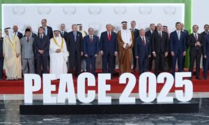 Trump firma acuerdo de paz en Oriente Medio junto a líderes del mundo