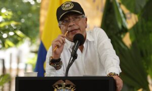 Petro: Política de drogas de EE. UU. tiene como consecuencia "posible invasión" a Venezuela