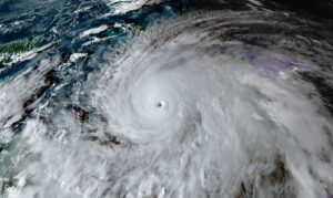 El huracán Melissa azota Jamaica con vientos y lluvias devastadores