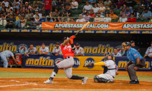Caribes vuelve a castigar el pitcheo de las Águilas y gana 15-7 en Puerto La Cruz