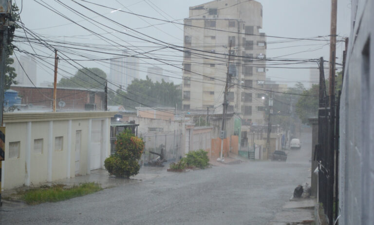 Estiman lluvias variables y descargas eléctricas en el Zulia para esta tarde y noche