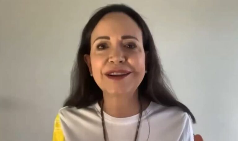 Machado recuerda la primaria como "la derrota espiritual del régimen”