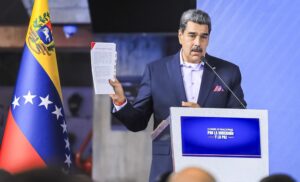 Maduro a la CIA: "¿Hasta cuándo golpes de Estado?"