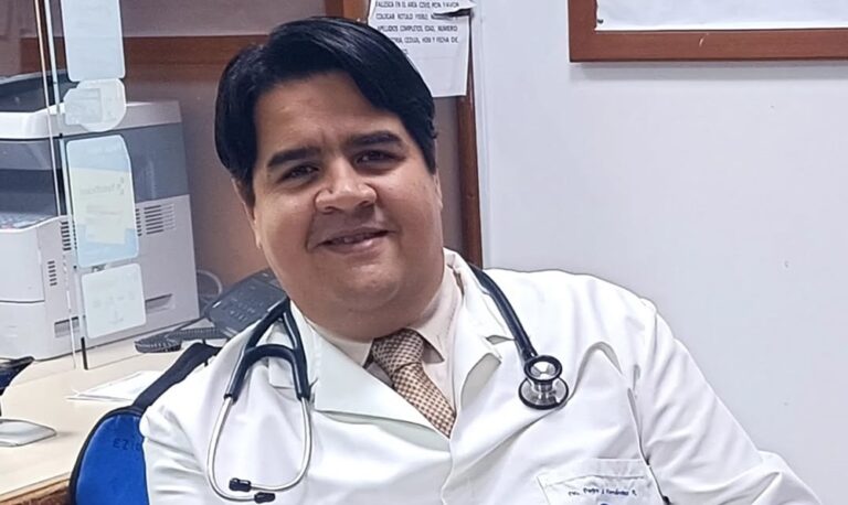 Médicos rechazan por “arbitraria” detención del urólogo Pedro Fernández en Mérida