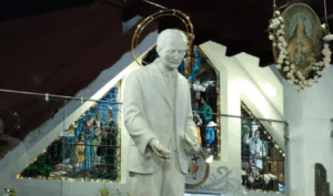 Colocan aureola de santo a imagen de José Gregorio Hernández en Isnotú