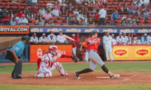 Águilas vence a Cardenales y cierra la semana de gira en positivo