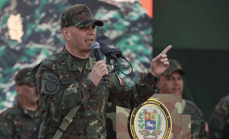 Padrino López: EE. UU. busca "un incidente para justificar agresión"