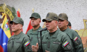 Padrino López a la CIA: “Cualquier intento de operaciones encubiertas fracasará”