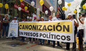 Oposición pide liberar a presos políticos antes de canonización de José Gregorio y Carmen Rendiles