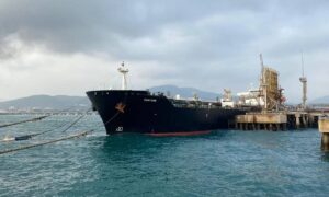 ABC: Gobierno usa flotas fantasmas para evadir sanciones de EE. UU.