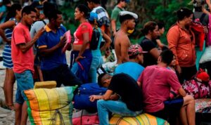 Trinidad y Tobago deportará a 200 venezolanos en masa