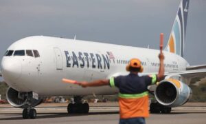 Arriban en el país 167 migrantes deportados de Estados Unidos