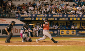 Magallanes blanquea 4-0 a Águilas y le propina su tercera derrota seguida