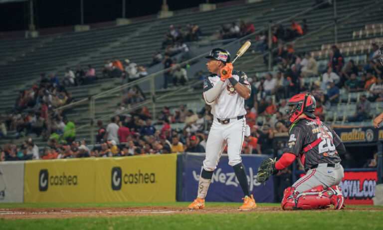 Águilas sufre su segundo blanqueo seguido y pierde la cima de la tabla
