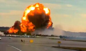 Al menos 3 muertos y 11 heridos en un accidente de avión en Kentucky