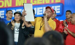 Ministro para las Comunas: “Hay un temor muy grande” de EE. UU. por liderazgo de Maduro