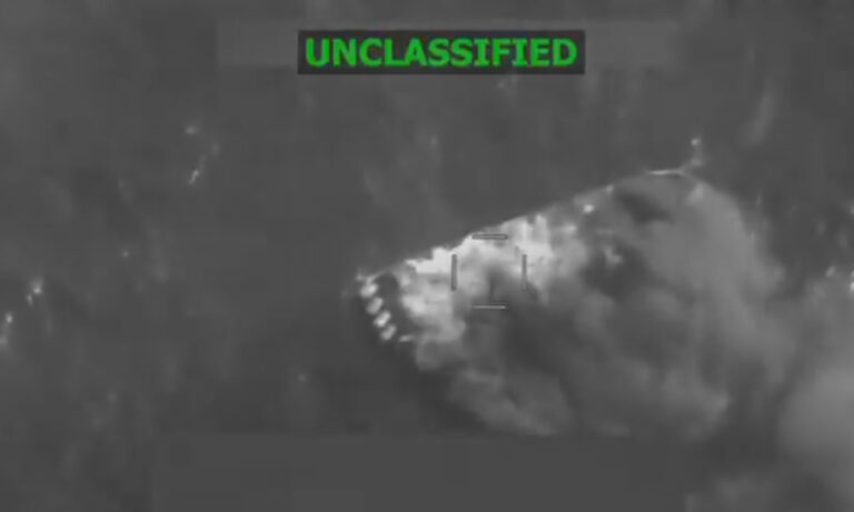 EE. UU. ataca otra lancha en el Pacífico Oriental y mata a 2 “narcoterroristas”