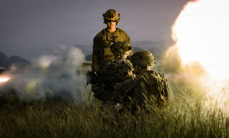 Marines de EE. UU. practican maniobras de desembarco e infiltración en Puerto Rico