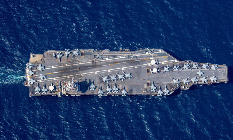 Portaaviones USS Gerald R. Ford de EE. UU. ingresa al Caribe