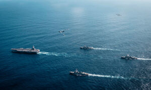 EE. UU. difunde primeras imágenes del portaavión en el Mar Caribe