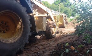 Gobernación realiza limpieza integral de la cañada El Edén