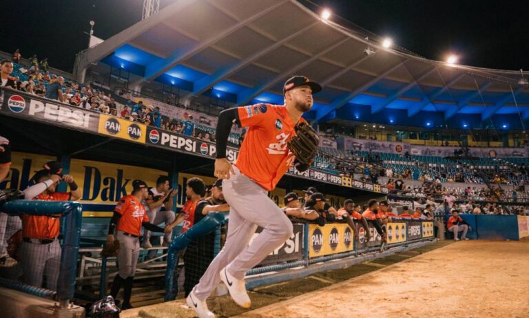 Águilas vence 7-2 a Magallanes con gran pitcheo de José Dávila