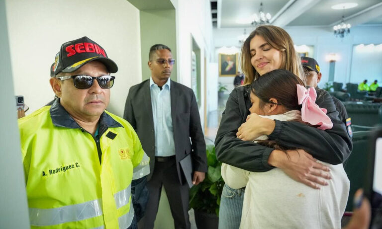 Llegan a Maiquetía 136 venezolanos deportados por EE. UU.