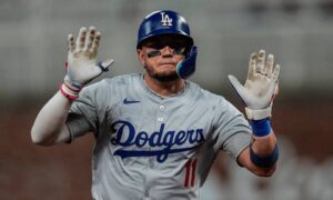 El beisbolista Miguel Rojas será presentador de los Grammy Latinos