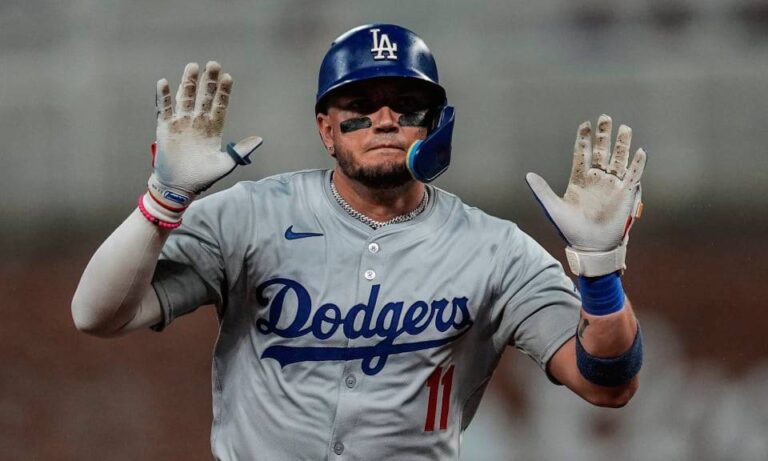 El beisbolista Miguel Rojas será presentador de los Grammy Latinos