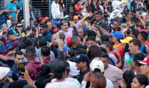 Maduro pide paz a Trump: "No más guerras eternas, ¡yes peace!"