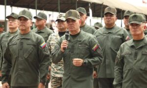 Padrino López asegura que la matrícula militar subió 53 % ante “amenaza” de EE. UU.