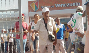 Pagan la pensión de diciembre y segundo mes de aguinaldos: $1,07