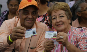 Depositarán este viernes la pensión y segundo mes de aguinaldo: $1,08