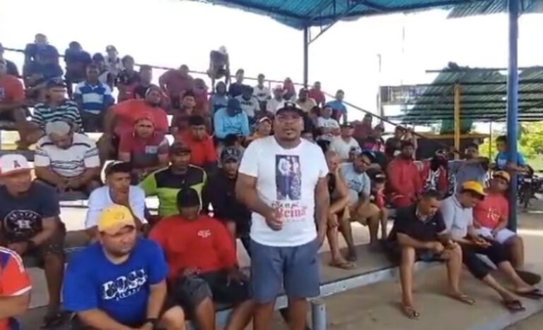 Pescadores de Barranquitas exigen pago del cangrejo azul a tiempo y a $2 el kilo