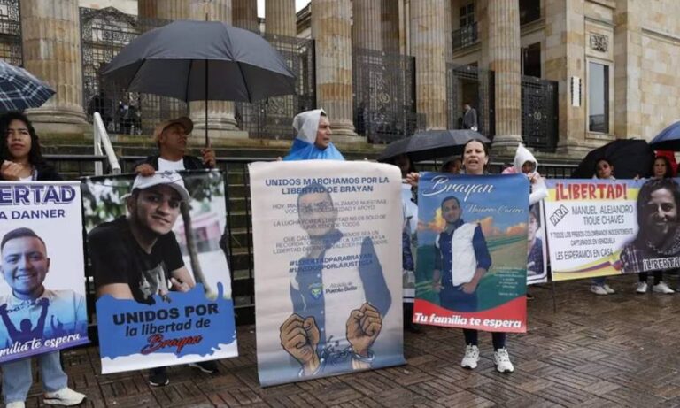 Mayoría de presos políticos extranjeros en el país son colombianos y españoles