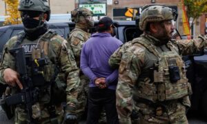 Juez de EE. UU. ordena liberar bajo fianza a cientos de migrantes indocumentados