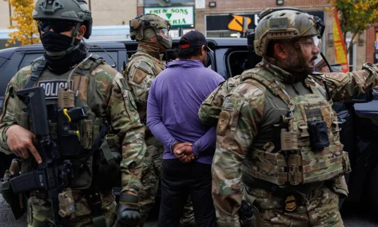 Juez de EE. UU. ordena liberar bajo fianza a cientos de migrantes indocumentados