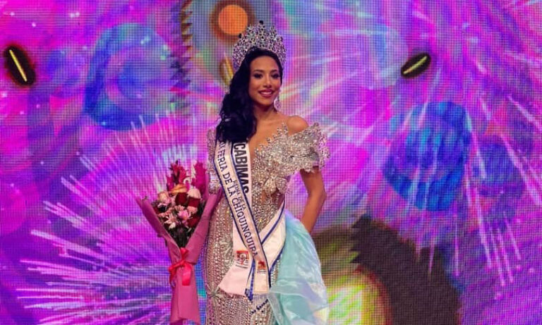 La cabimense Karla Moronta es coronada Reina de la 59ª Feria Internacional de La Chinita