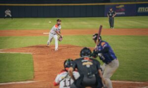 Águilas vence 2-0 al líder de la LVBP en el Día de Luis Aparicio