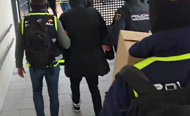 España detiene a 13 miembros de la primera célula del “Tren de Aragua” en el país