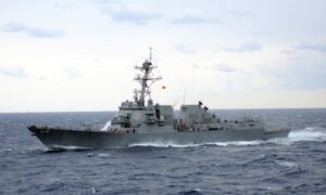 El buque de guerra USS Jason Dunham regresa a EE. UU.