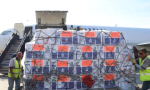 Gobierno recibe 1.285.000 dosis de vacunas provenientes de la India