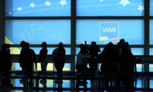 Arriban a Maiquetía 6 menores de edad repatriados por el Gobierno